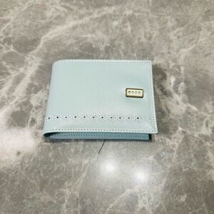 Amity Peapod Light Green Cowhide Coin Purse Wallet  Snap Closure